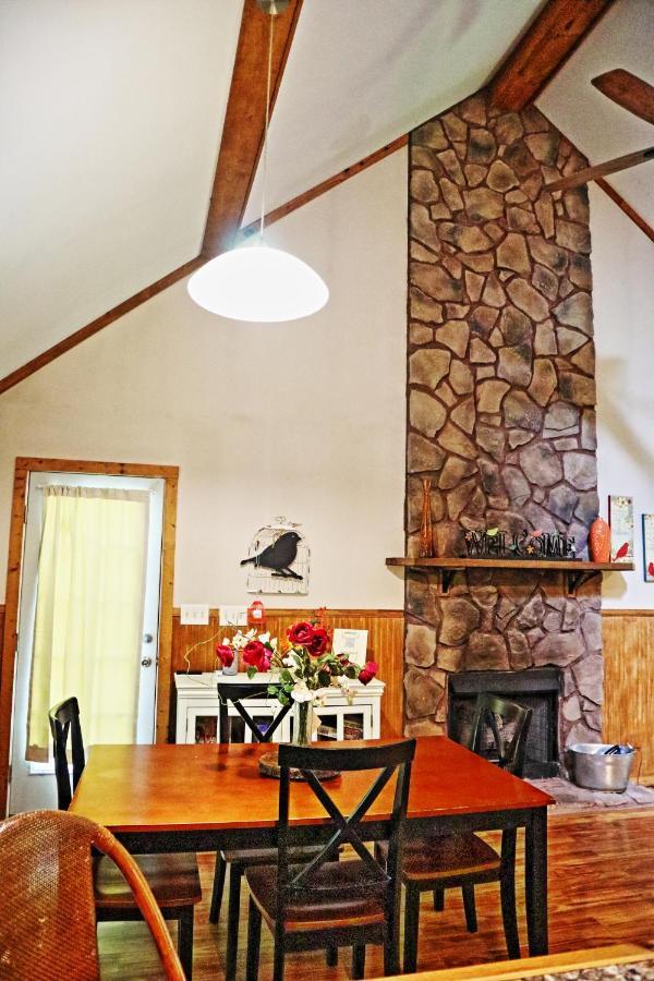 Our Private Wooded Cabin Chatham Zewnętrze zdjęcie